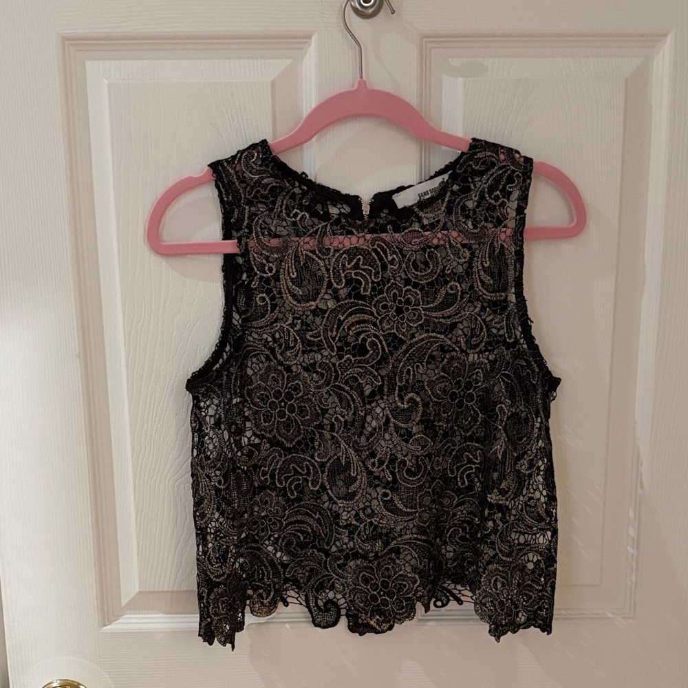 Sans Souci Black Lace Crop Top metallic gold size small